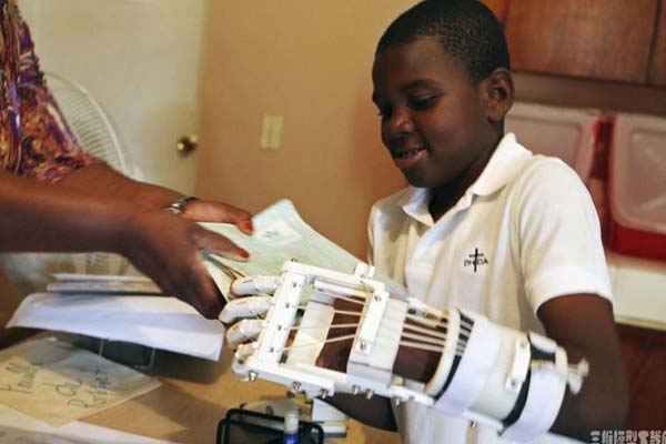 簡述現(xiàn)階段醫(yī)用3D打印設(shè)備和打印材料的相關(guān)進(jìn)展_e鍵3D打印服務(wù) 簡述現(xiàn)階段醫(yī)用3D打印設(shè)備和打印材料的相關(guān)進(jìn)展_e鍵3D打印服務(wù)